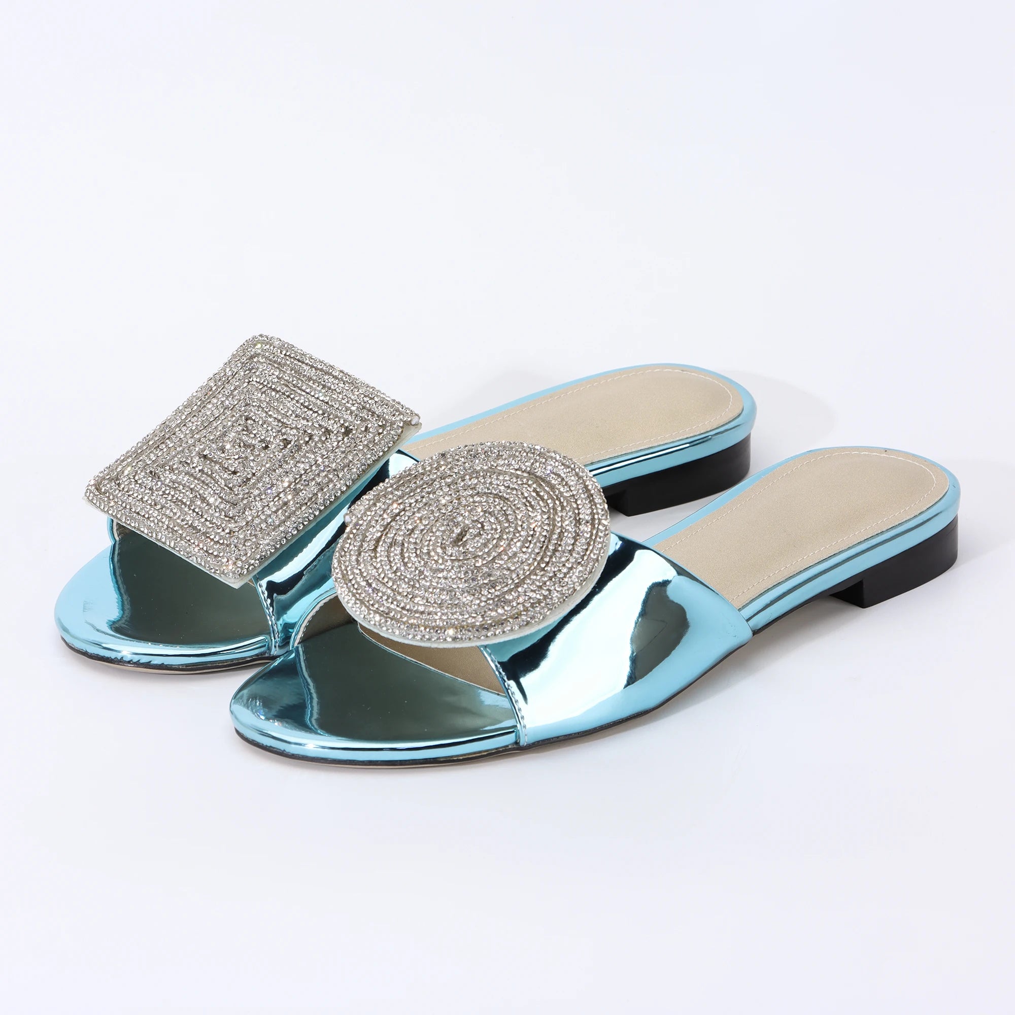 2025 Round toe Slippers Luxury Designer Gold Flat Rhinestone Sandals Ladies Mules Shoes for Women Summer Dress Wedding Party