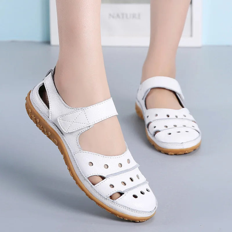 WOIZGIC Sandales en cuir véritable pour femmes, chaussures blanches, crochet et boucle, pour l'été, la plage, creuses et souples, LLX-9566