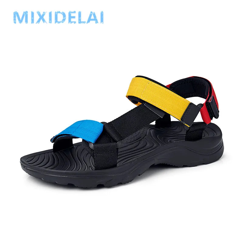 Sandales antidérapantes pour hommes, tongs d'été de haute qualité, pantoufles de plage d'extérieur, chaussures décontractées, chaussures pour hommes bon marché, chaussures d'eau, 2024