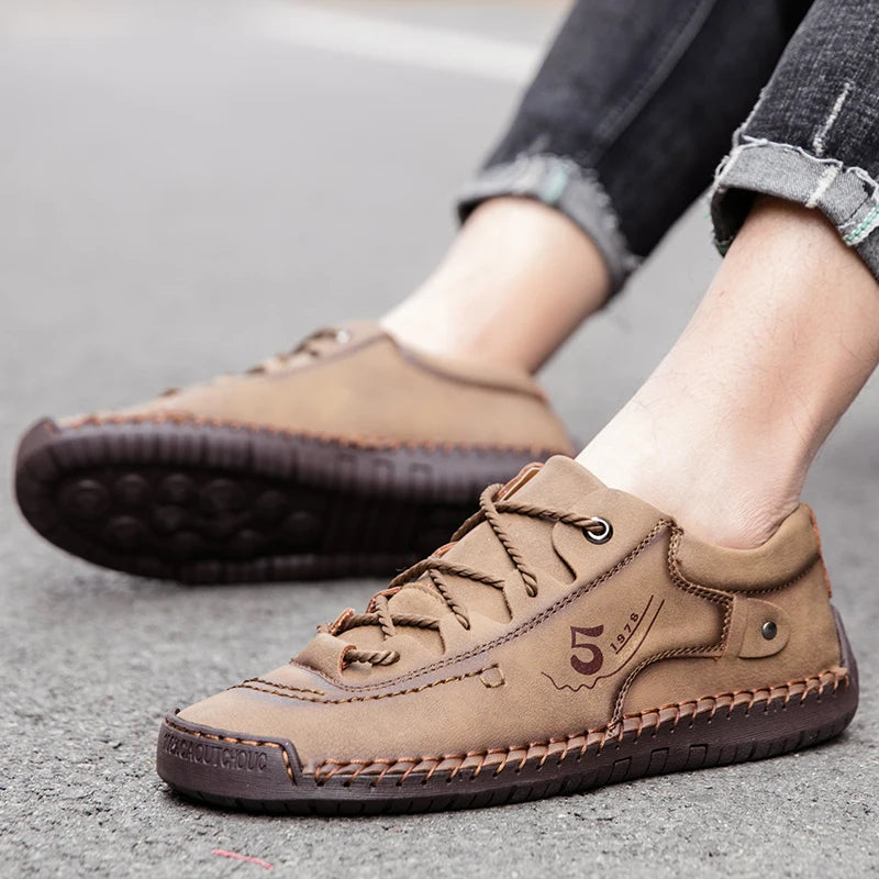 Chaussures décontractées pour hommes, mocassins en cuir faits à la main, confortables, de qualité, plates, en croûte de cuir, baskets pour hommes, nouvelle collection 2024