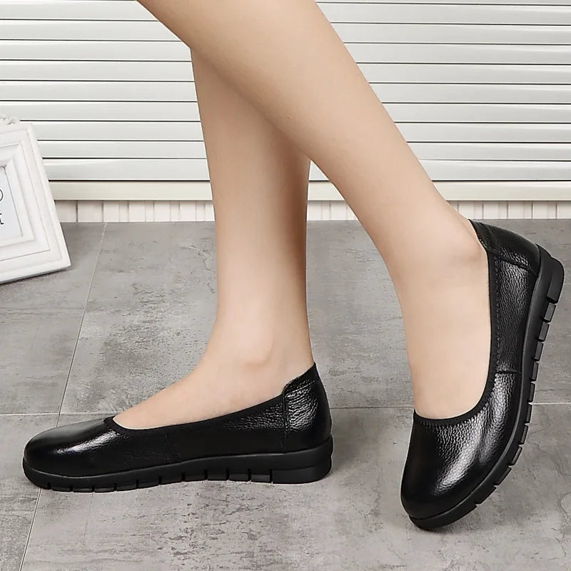 WOIZGIC Femmes Mère Vieille Femme Chaussures Plates Mocassins Vache Véritable Cuir Décontracté PU Antidérapant Bout Rond Souple Travail 35-41 OL-3