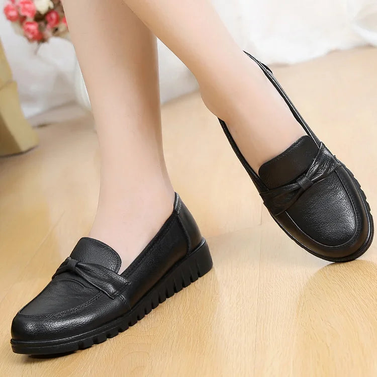 WOIZGIC Femmes Vieille Mère Femmes Chaussures Plates Mocassins Vache Véritable Cuir Sans Lacet Noir Bout Rond PU Décontracté Solide 35-41 HD-802