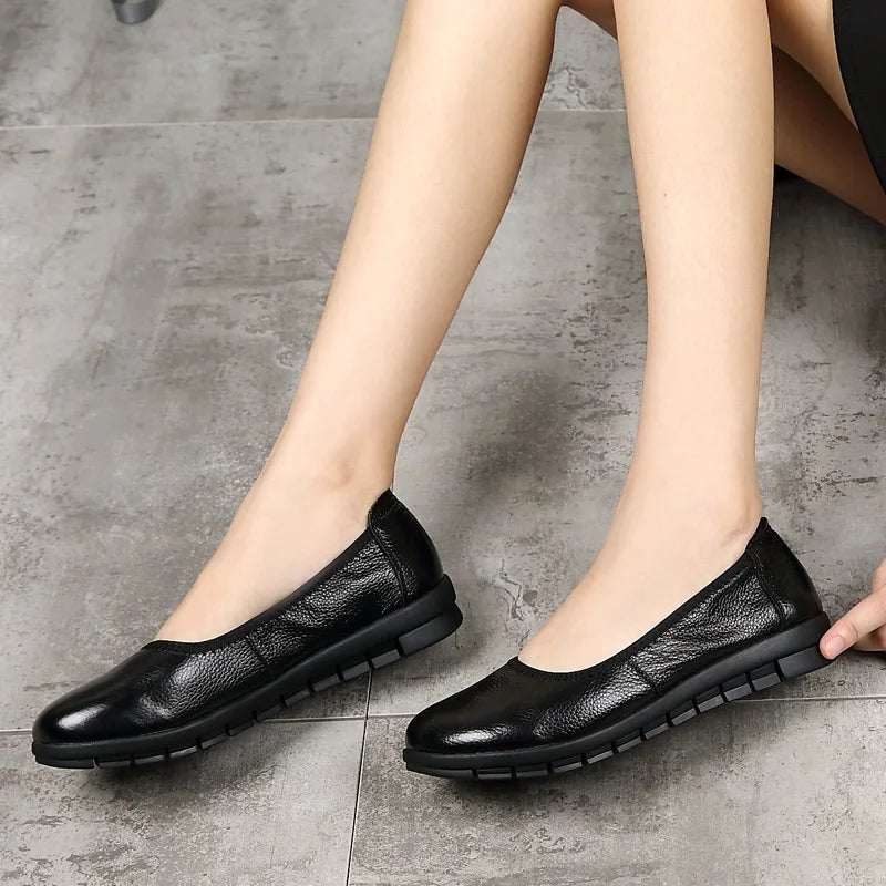 WOIZGIC Femmes Mère Vieille Femme Chaussures Plates Mocassins Vache Véritable Cuir Décontracté PU Antidérapant Bout Rond Souple Travail 35-41 OL-3