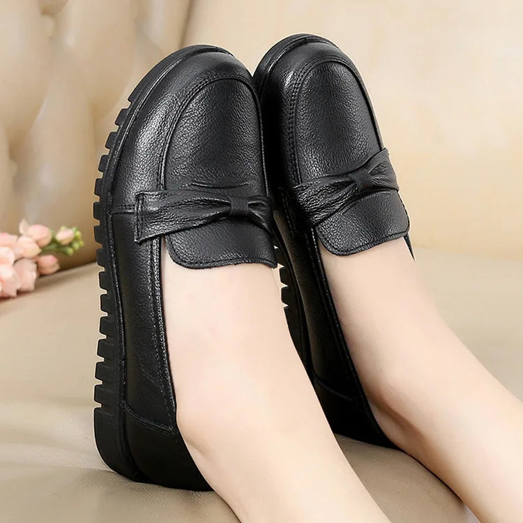 WOIZGIC Femmes Vieille Mère Femmes Chaussures Plates Mocassins Vache Véritable Cuir Sans Lacet Noir Bout Rond PU Décontracté Solide 35-41 HD-802