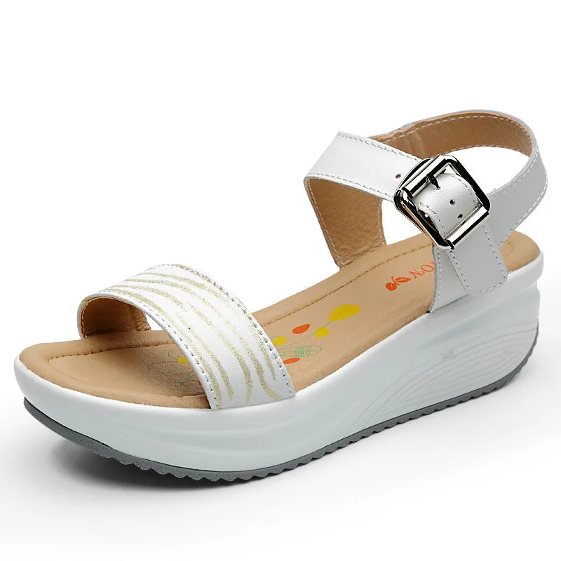 WOIZGIC Chaussures en cuir véritable pour femmes, sandales à plateforme, talons hauts, tongs d'été, plage, pointures 35-40, CDBY-5531