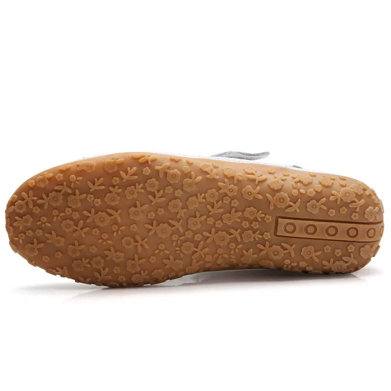 WOIZGIC Sandales en cuir véritable pour femmes, chaussures blanches, crochet et boucle, pour l'été, la plage, creuses et souples, LLX-9566