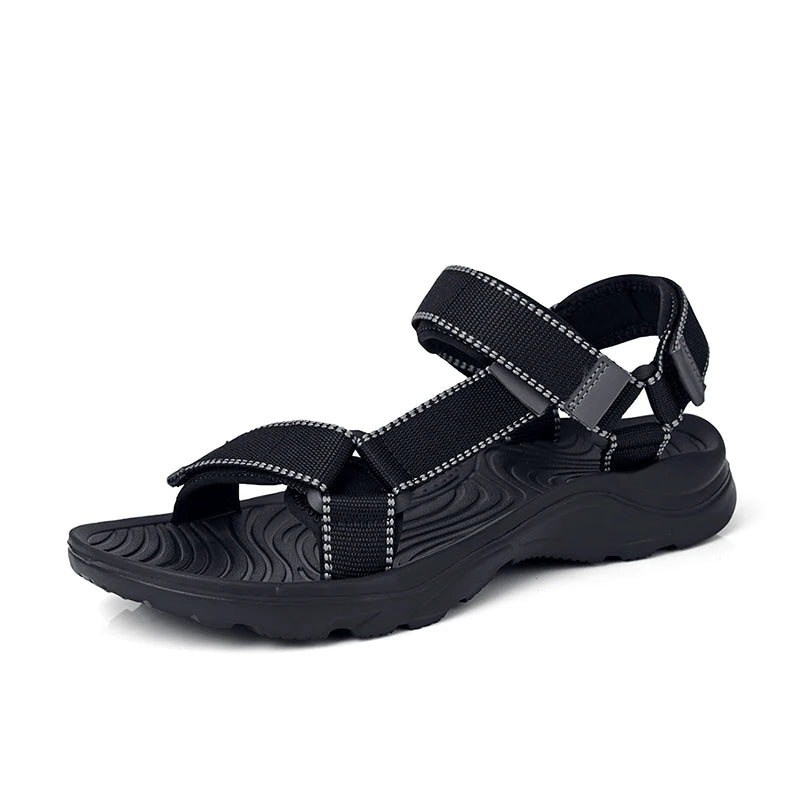 Sandales antidérapantes pour hommes, tongs d'été de haute qualité, pantoufles de plage d'extérieur, chaussures décontractées, chaussures pour hommes bon marché, chaussures d'eau, 2024
