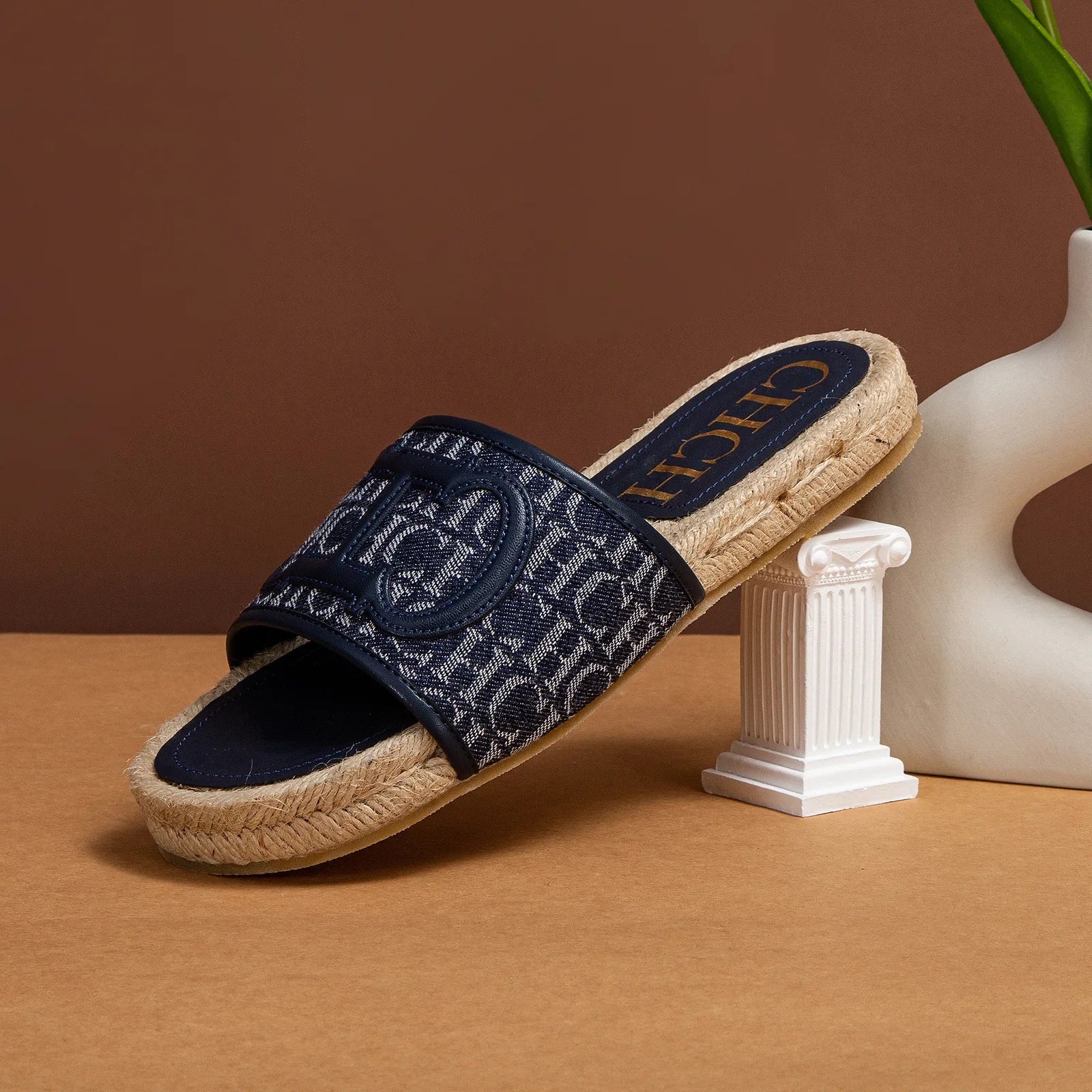 Women's Home Slippers with Multiple Colors and Multifunctional Slippers Fashionable Light Luxury Design Solid Color New