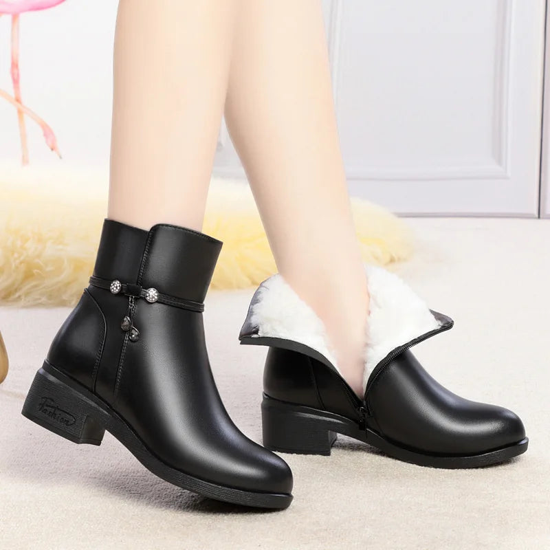 WOIZGIC Women's Mother Female Genuien Leather Shoes Ankle Boots Winter Fur Plush Wool Warm Zipper
