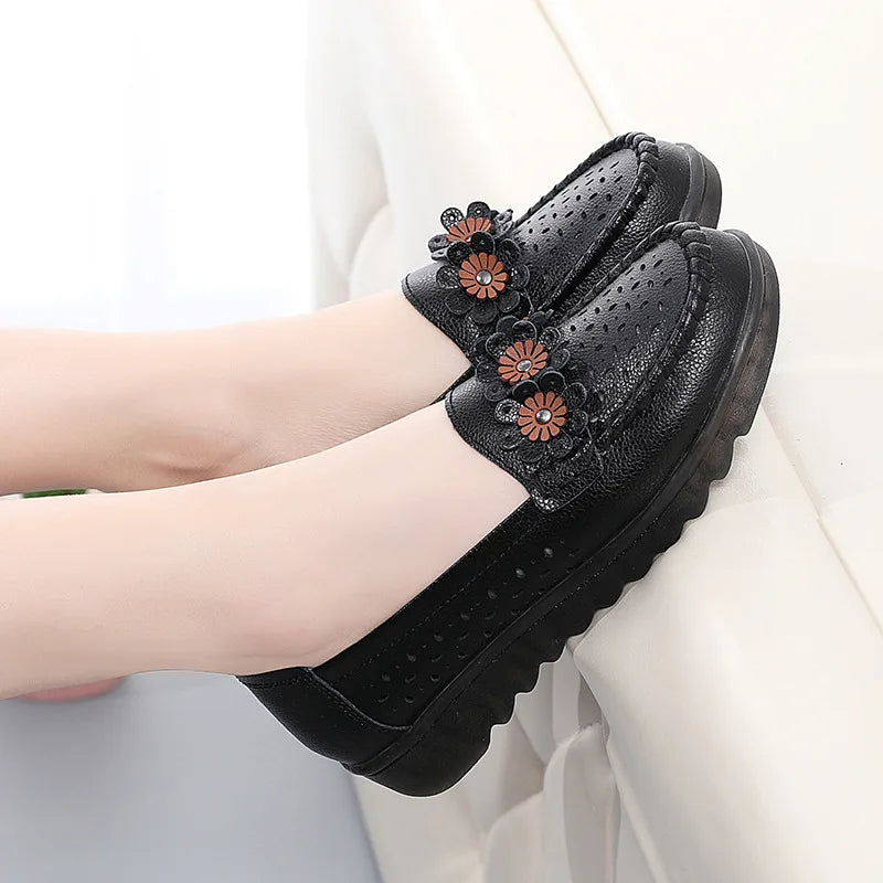 WOIZGIC Femmes Femmes Dames Mère Chaussures En Cuir Véritable Appartements Mocassins Plateforme Creux Sans Lacet Été Cool Fleurs Mocassins