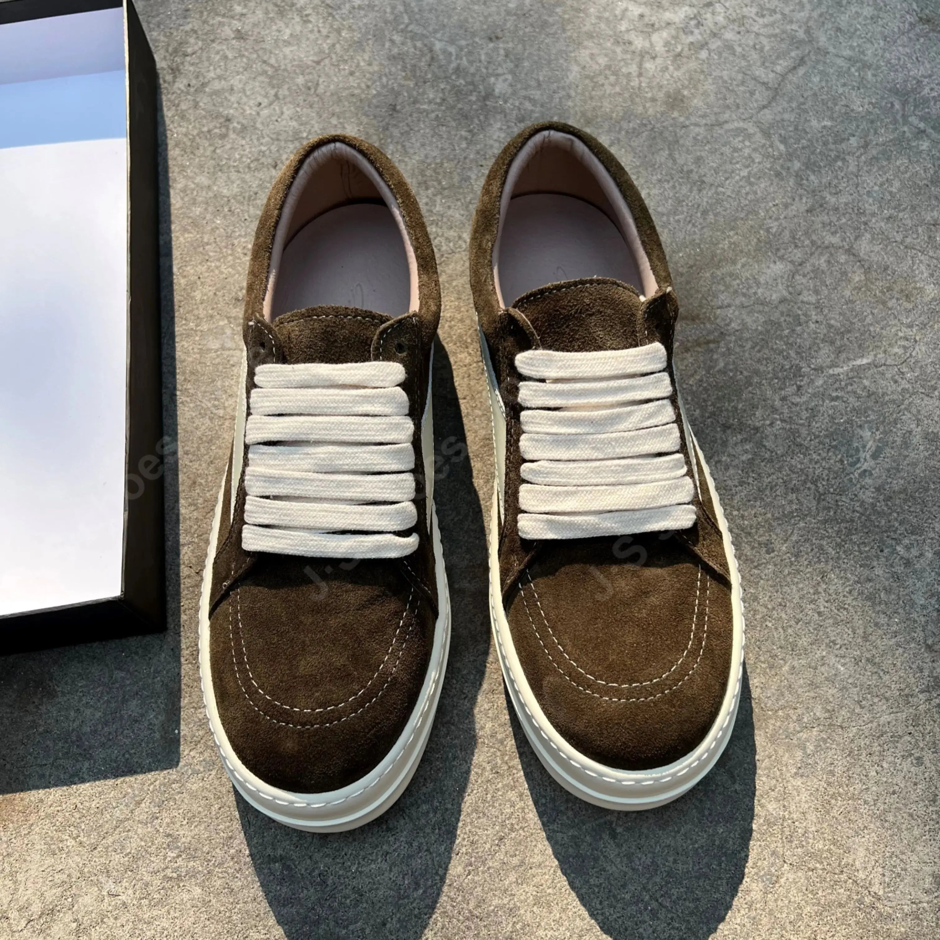 Ro Men Brown Suede Shoe Outoor Low Top Casual Shoes White Leather Lace Up Women Sneaker Design Boot Cow Suede Flat Sneakers