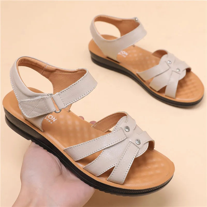 WOIZGIC Sandales en cuir véritable pour femmes, chaussures à plateforme, antidérapantes, pour l'été, la plage, avec boucle à crochet, grande taille 42 43