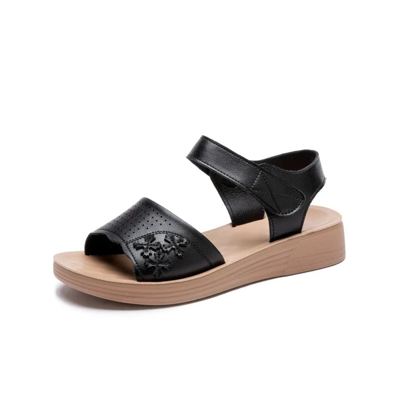 WOIZGIC Femmes Dames Mère Véritable Cuir Blanc Sandales Chaussures Été Plage Cool Doux Antidérapant Style National