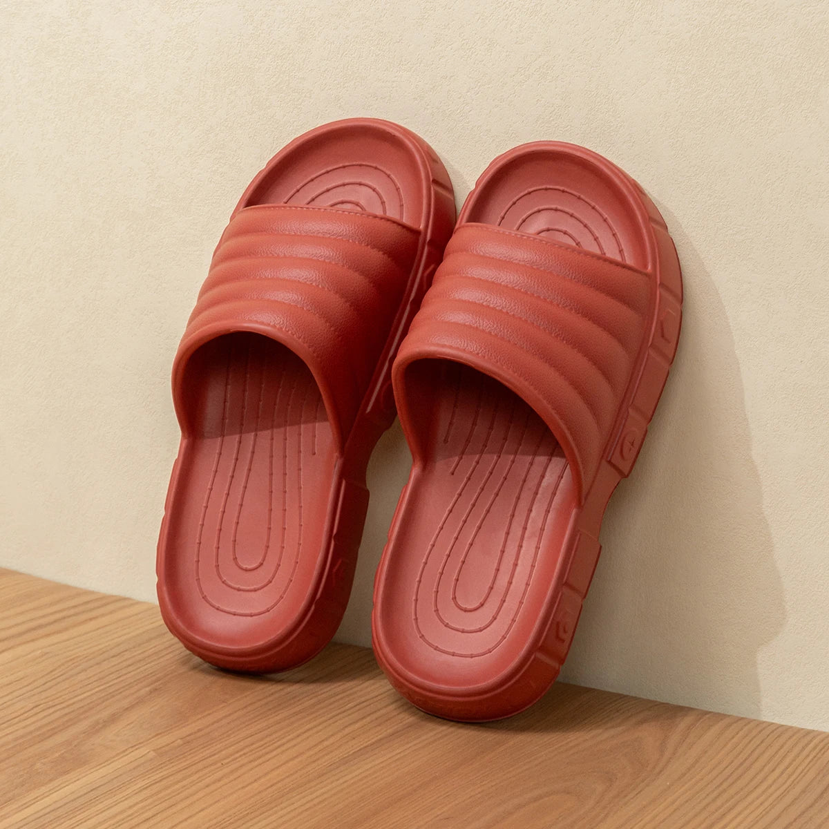 Summer Men Slippers Soft Non-slip Sole Outdoor Sports Thick Anti Slip Slippers Ligtweight EVA  Beach Bathroom Home Sandals