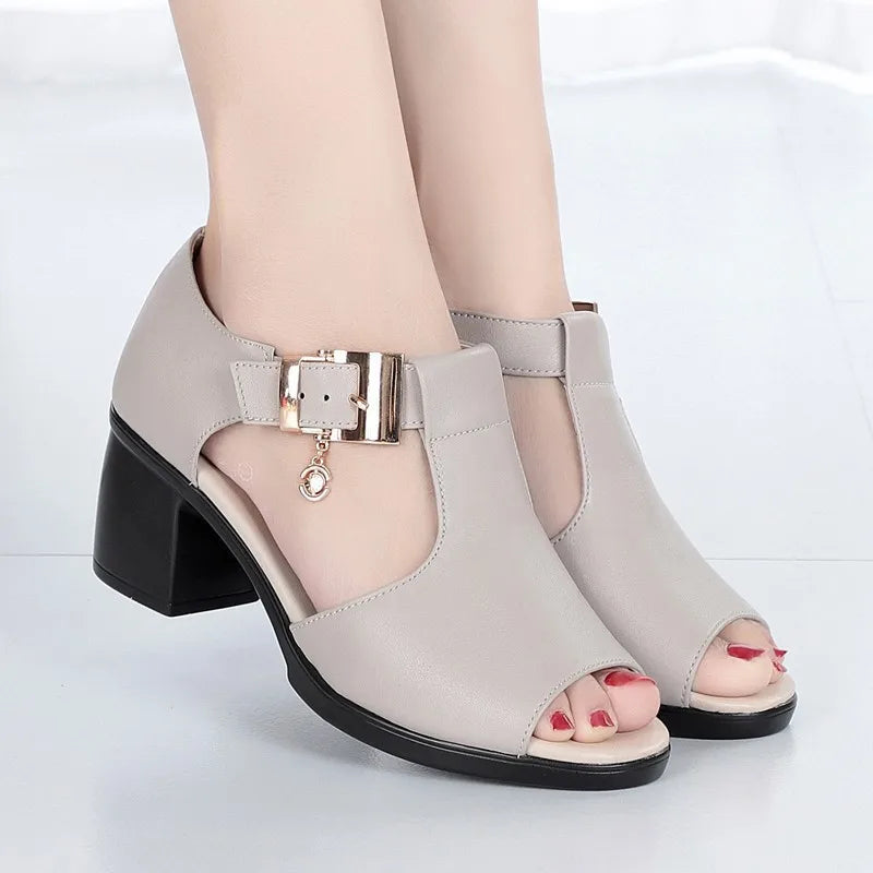 WOIZGIC Femmes Dames Mère Femme PU Sandales Plateforme Été Cool Plage Talon Haut Peep-toe Décontracté Extérieur Bling Canard Sangle