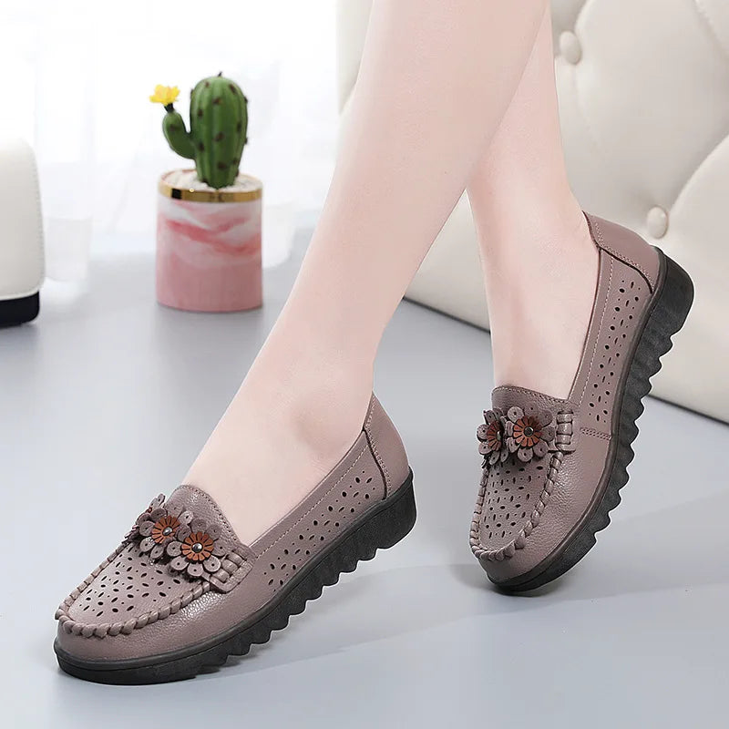 WOIZGIC Femmes Femmes Dames Mère Chaussures En Cuir Véritable Appartements Mocassins Plateforme Creux Sans Lacet Été Cool Fleurs Mocassins