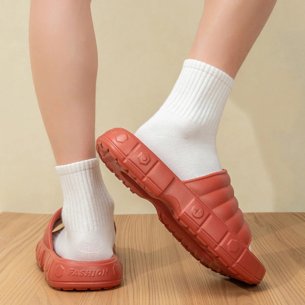 Summer Men Slippers Soft Non-slip Sole Outdoor Sports Thick Anti Slip Slippers Ligtweight EVA  Beach Bathroom Home Sandals