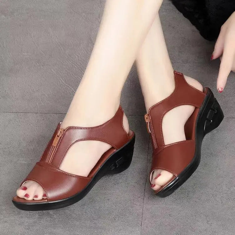 WOIZGIC Femmes Vieille Mère Dames Femmes Sandales Plateforme Chaussures En Cuir PU Antidérapant Plage Été Cool Fermeture Éclair Taille 35-41 PGP-1153