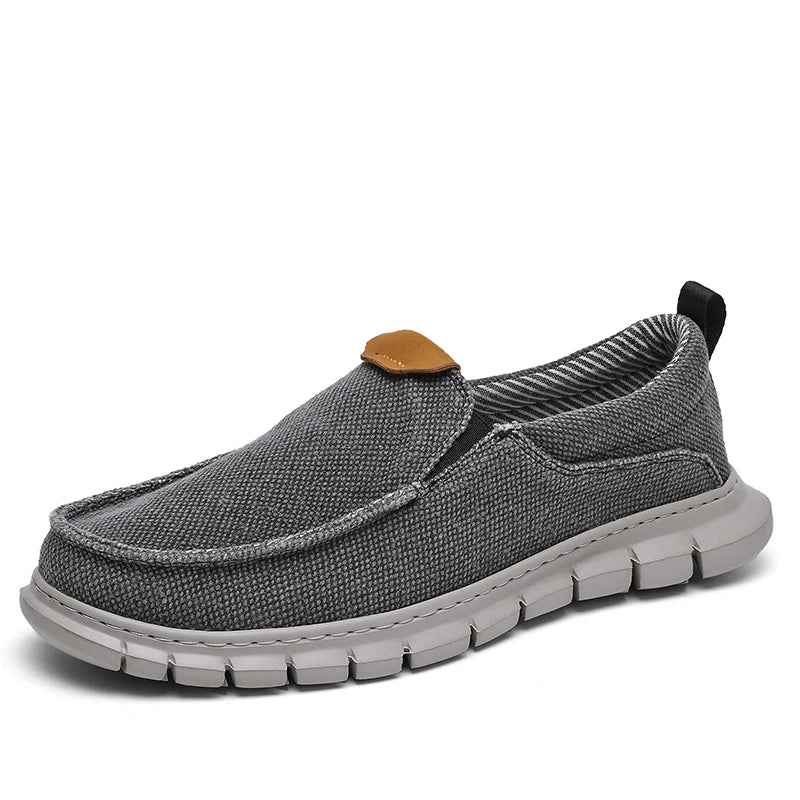 Summer Men's Shoes Casual Canvas Classic Comfortable Large Size Shoes New Breathable Ultralight Male Casual Shoes Men's Sneakers