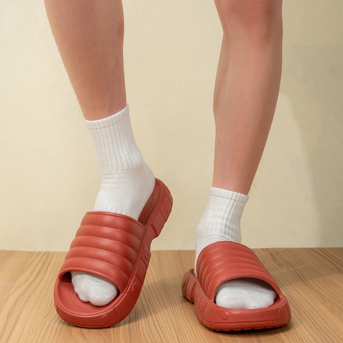 Summer Men Slippers Soft Non-slip Sole Outdoor Sports Thick Anti Slip Slippers Ligtweight EVA  Beach Bathroom Home Sandals