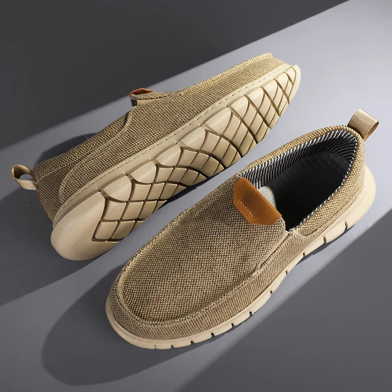 Summer Men's Shoes Casual Canvas Classic Comfortable Large Size Shoes New Breathable Ultralight Male Casual Shoes Men's Sneakers